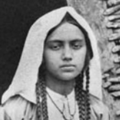 Abkhazes : femme, tenue traditionnelle, autre référence 2, catalogue phénotypique Ethnic Erotic