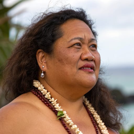Native Hawaiian Pacific Islander woman from United States, Hawaii, American Samoa, Guam